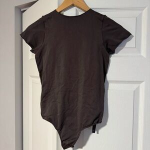 Skims ESSENTIAL T-SHIRT BODYSUIT